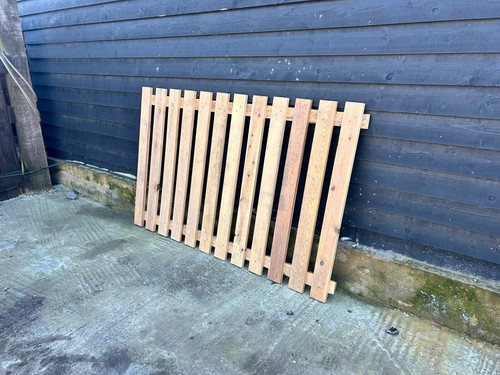 Used heavy duty slatted - used, timber